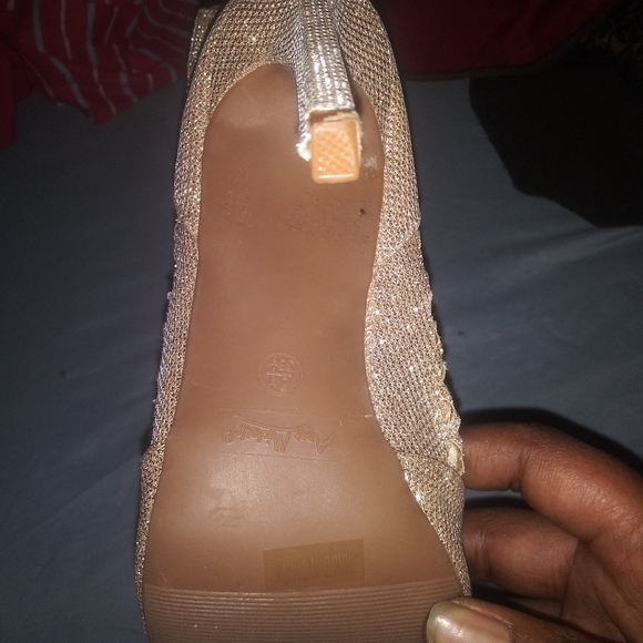 High heels - Picture 3 of 4